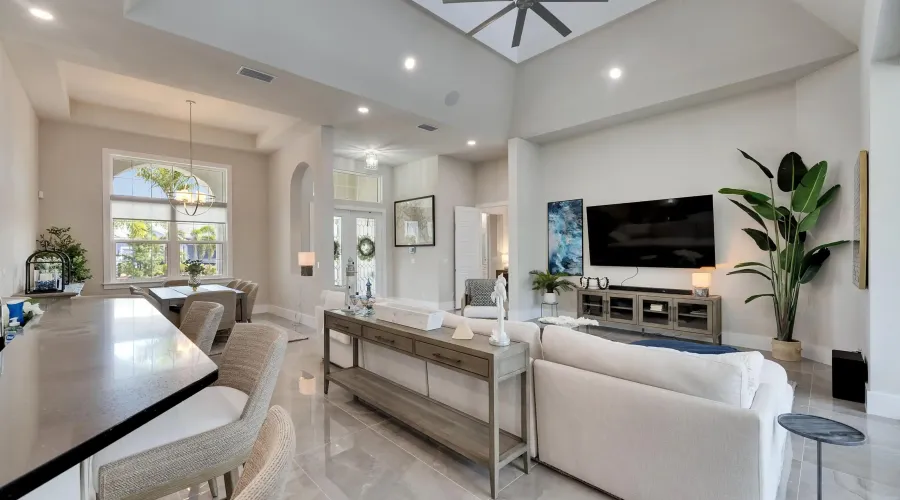 706 Manns Harbor Dr, Apollo Beach, Florida, 33572, United States, 4 Bedrooms Bedrooms, 8 Rooms Rooms,3 BathroomsBathrooms,Single family home,For Sale,Manns Harbor Dr,1,1894246