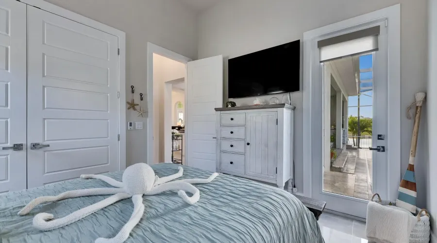 706 Manns Harbor Dr, Apollo Beach, Florida, 33572, United States, 4 Bedrooms Bedrooms, 8 Rooms Rooms,3 BathroomsBathrooms,Single family home,For Sale,Manns Harbor Dr,1,1894246