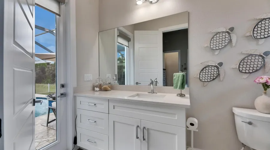 706 Manns Harbor Dr, Apollo Beach, Florida, 33572, United States, 4 Bedrooms Bedrooms, 8 Rooms Rooms,3 BathroomsBathrooms,Single family home,For Sale,Manns Harbor Dr,1,1894246