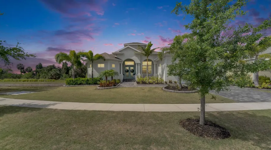706 Manns Harbor Dr, Apollo Beach, Florida, 33572, United States, 4 Bedrooms Bedrooms, 8 Rooms Rooms,3 BathroomsBathrooms,Single family home,For Sale,Manns Harbor Dr,1,1894246