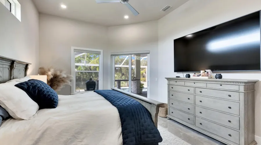 706 Manns Harbor Dr, Apollo Beach, Florida, 33572, United States, 4 Bedrooms Bedrooms, 8 Rooms Rooms,3 BathroomsBathrooms,Single family home,For Sale,Manns Harbor Dr,1,1894246