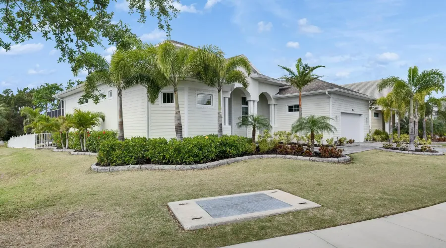 706 Manns Harbor Dr, Apollo Beach, Florida, 33572, United States, 4 Bedrooms Bedrooms, 8 Rooms Rooms,3 BathroomsBathrooms,Single family home,For Sale,Manns Harbor Dr,1,1894246