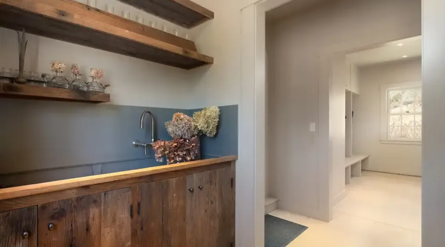39 Bunker Hill Road, Salisbury, Connecticut, 06068, United States, 3 Bedrooms Bedrooms, 10 Rooms Rooms,3 BathroomsBathrooms,Residential,For Sale,Bunker Hill,1894608
