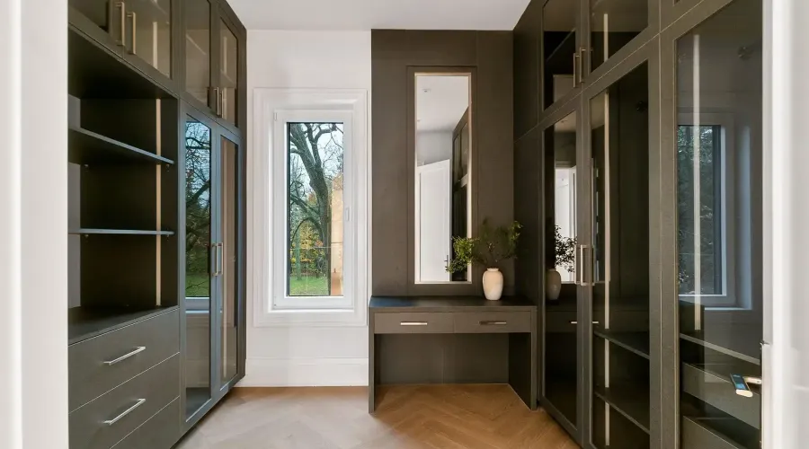 84 Pebbleridge Place, oakville, Ontario, L6K 3Y4, Canada, 4 Bedrooms Bedrooms, ,9 BathroomsBathrooms,Residential,For Sale,1898048