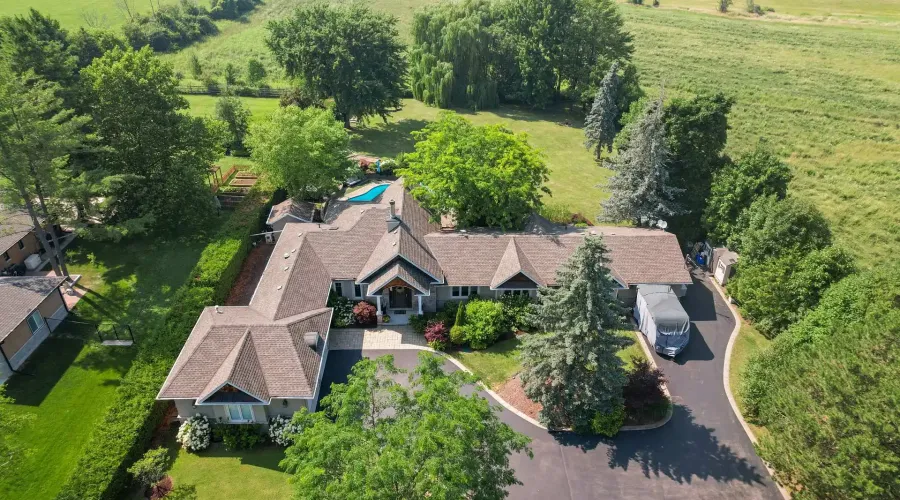 2577 No 8 Side Road, Burlington, Ontario, L7P 0E5, Canada, 4 Bedrooms Bedrooms, ,4 BathroomsBathrooms,Residential,For Sale,1898048