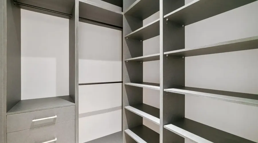 84 Pebbleridge Place, oakville, Ontario, L6K 3Y4, Canada, 4 Bedrooms Bedrooms, ,9 BathroomsBathrooms,Residential,For Sale,1898048