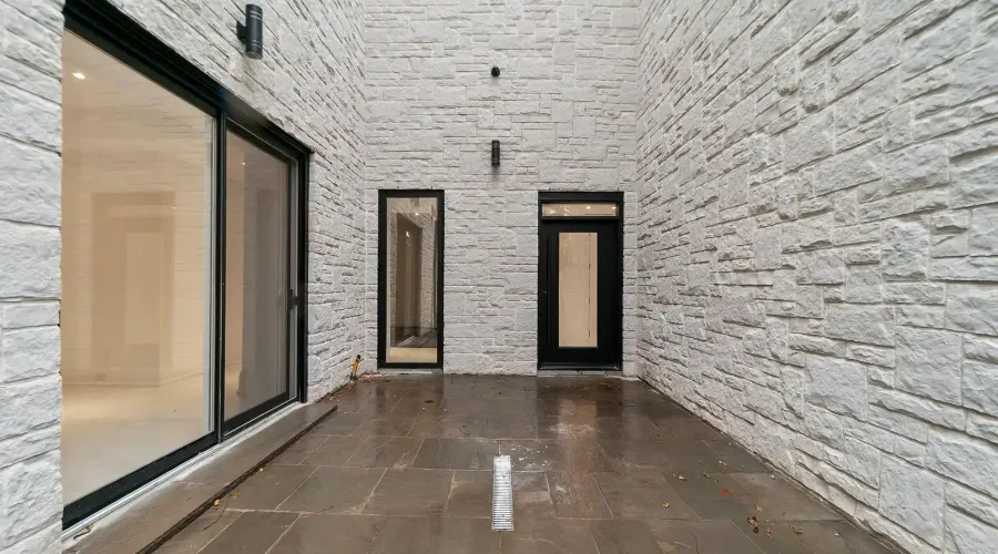 84 Pebbleridge Place, oakville, Ontario, L6K 3Y4, Canada, 4 Bedrooms Bedrooms, ,9 BathroomsBathrooms,Residential,For Sale,1898048