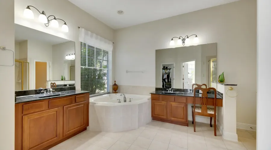 620 Mirabay Blvd, Apollo Beach, Florida, 33572, United States, 4 Bedrooms Bedrooms, ,3 BathroomsBathrooms,Waterfront,For Sale,Mirabay Blvd,1898056