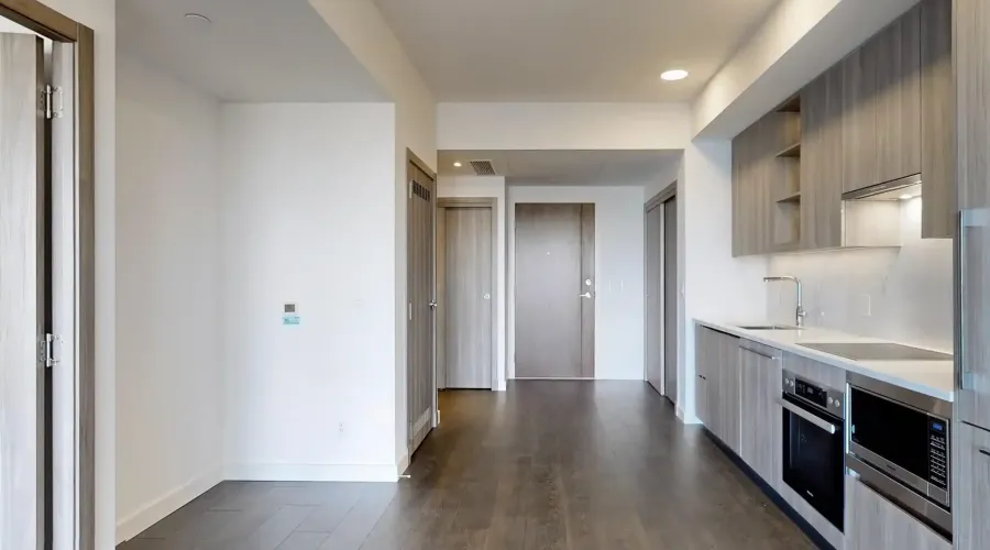 25 McMahon Dr W, Toronto, Ontario, Canada, 2 Bedrooms Bedrooms, 5 Rooms Rooms,2 BathroomsBathrooms,Condo,For Rent,McMahon ,18,1898244