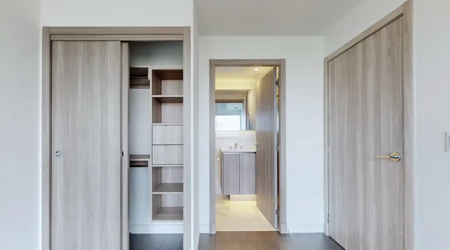 25 McMahon Dr W, Toronto, Ontario, Canada, 2 Bedrooms Bedrooms, 5 Rooms Rooms,2 BathroomsBathrooms,Condo,For Rent,McMahon ,18,1898244