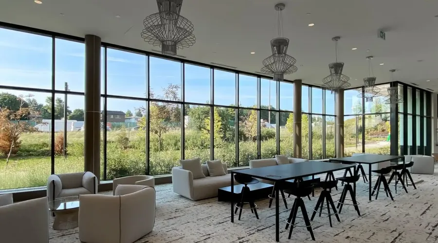 25 McMahon Dr W, Toronto, Ontario, Canada, 2 Bedrooms Bedrooms, 5 Rooms Rooms,2 BathroomsBathrooms,Condo,For Rent,McMahon ,18,1898244
