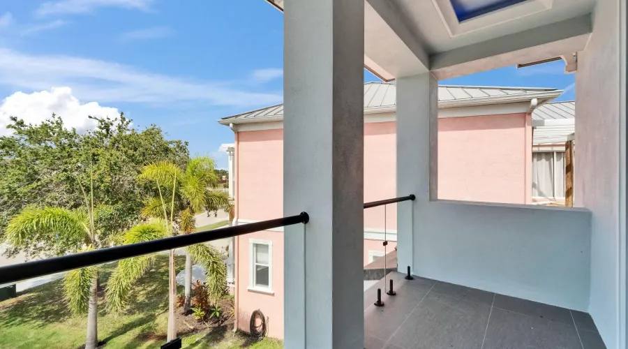 6520 SIMONE SHORES CIR, Apollo Beach, Florida, 33572, United States, 5 Bedrooms Bedrooms, 8 Rooms Rooms,3 BathroomsBathrooms,Residential,For Sale,SIMONE SHORES CIR,2,1898248