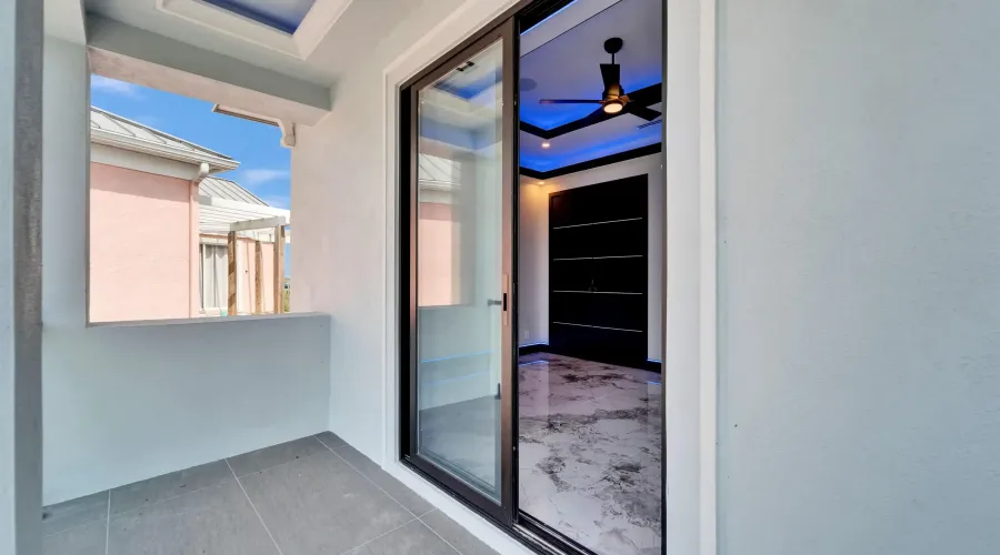 6520 SIMONE SHORES CIR, Apollo Beach, Florida, 33572, United States, 5 Bedrooms Bedrooms, 8 Rooms Rooms,3 BathroomsBathrooms,Residential,For Sale,SIMONE SHORES CIR,2,1898248