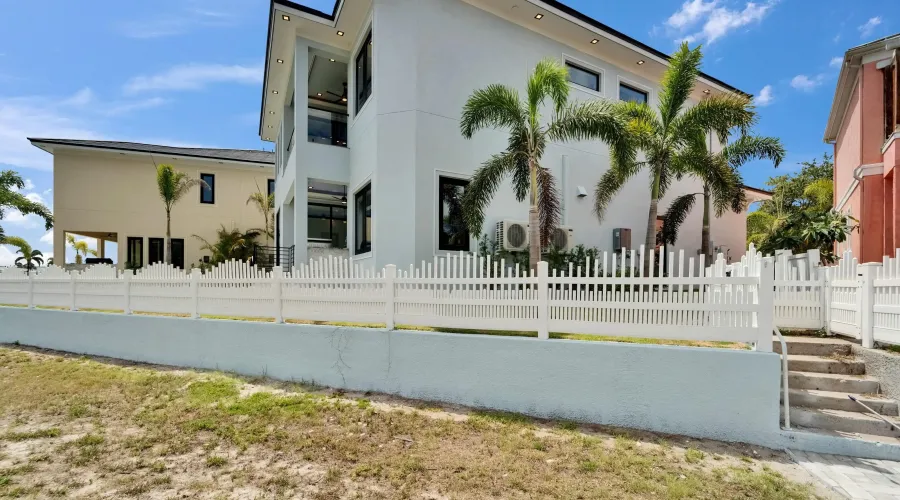 6520 SIMONE SHORES CIR, Apollo Beach, Florida, 33572, United States, 5 Bedrooms Bedrooms, 8 Rooms Rooms,3 BathroomsBathrooms,Residential,For Sale,SIMONE SHORES CIR,2,1898248
