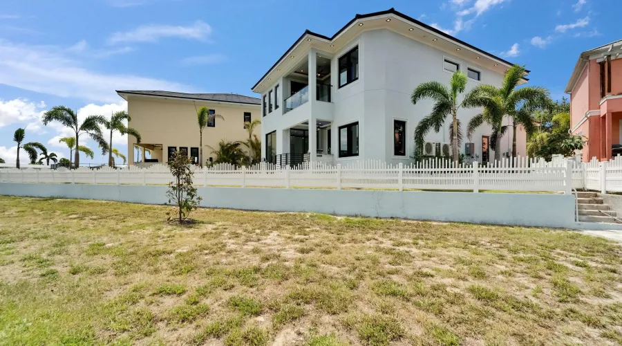 6520 SIMONE SHORES CIR, Apollo Beach, Florida, 33572, United States, 5 Bedrooms Bedrooms, 8 Rooms Rooms,3 BathroomsBathrooms,Residential,For Sale,SIMONE SHORES CIR,2,1898248
