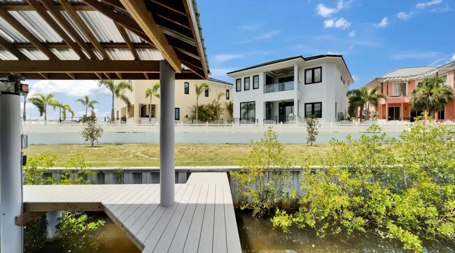 6520 SIMONE SHORES CIR, Apollo Beach, Florida, 33572, United States, 5 Bedrooms Bedrooms, 8 Rooms Rooms,3 BathroomsBathrooms,Residential,For Sale,SIMONE SHORES CIR,2,1898248