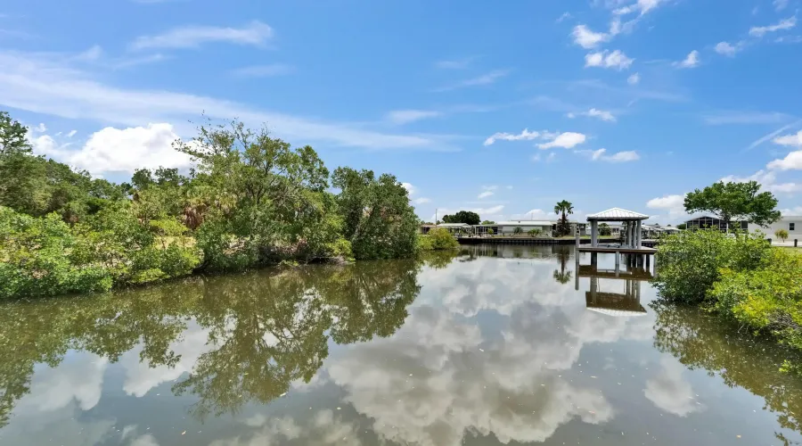 6520 SIMONE SHORES CIR, Apollo Beach, Florida, 33572, United States, 5 Bedrooms Bedrooms, 8 Rooms Rooms,3 BathroomsBathrooms,Residential,For Sale,SIMONE SHORES CIR,2,1898248