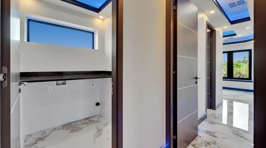 6520 SIMONE SHORES CIR, Apollo Beach, Florida, 33572, United States, 5 Bedrooms Bedrooms, 8 Rooms Rooms,3 BathroomsBathrooms,Residential,For Sale,SIMONE SHORES CIR,2,1898248