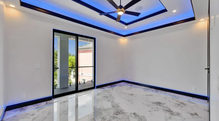6520 SIMONE SHORES CIR, Apollo Beach, Florida, 33572, United States, 5 Bedrooms Bedrooms, 8 Rooms Rooms,3 BathroomsBathrooms,Residential,For Sale,SIMONE SHORES CIR,2,1898248