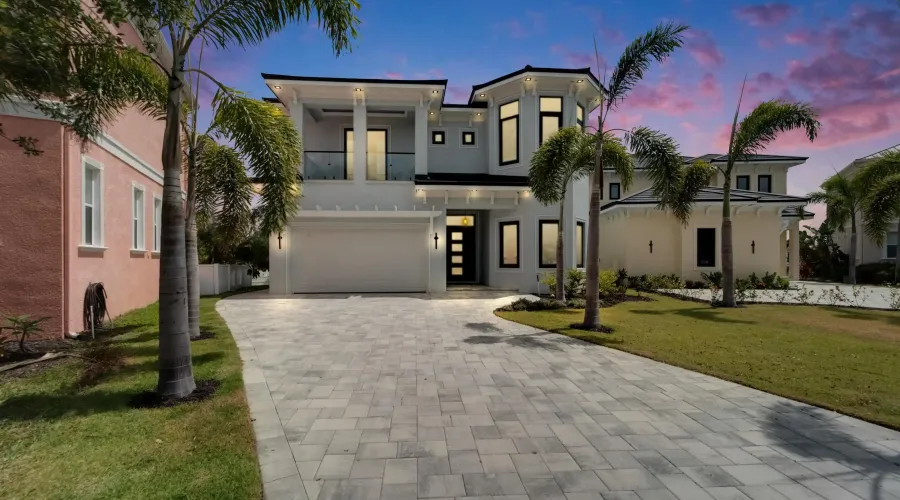 6520 SIMONE SHORES CIR, Apollo Beach, Florida, 33572, United States, 5 Bedrooms Bedrooms, 8 Rooms Rooms,3 BathroomsBathrooms,Residential,For Sale,SIMONE SHORES CIR,2,1898248