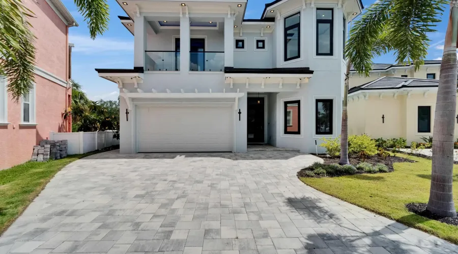 6520 SIMONE SHORES CIR, Apollo Beach, Florida, 33572, United States, 5 Bedrooms Bedrooms, 8 Rooms Rooms,3 BathroomsBathrooms,Residential,For Sale,SIMONE SHORES CIR,2,1898248