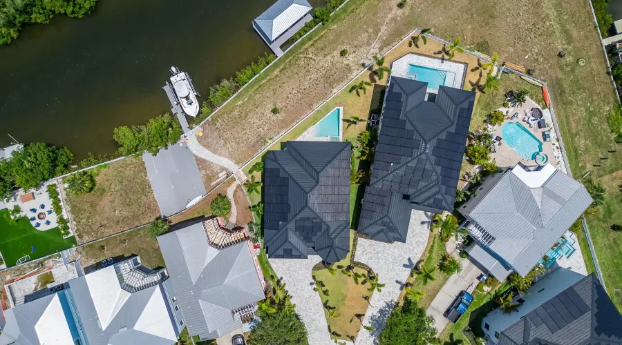 6520 SIMONE SHORES CIR, Apollo Beach, Florida, 33572, United States, 5 Bedrooms Bedrooms, 8 Rooms Rooms,3 BathroomsBathrooms,Residential,For Sale,SIMONE SHORES CIR,2,1898248