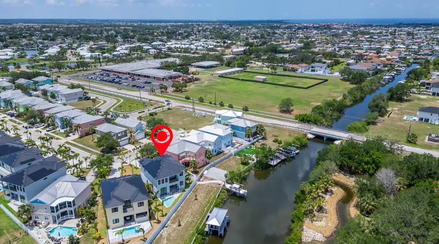 6520 SIMONE SHORES CIR, Apollo Beach, Florida, 33572, United States, 5 Bedrooms Bedrooms, 8 Rooms Rooms,3 BathroomsBathrooms,Residential,For Sale,SIMONE SHORES CIR,2,1898248