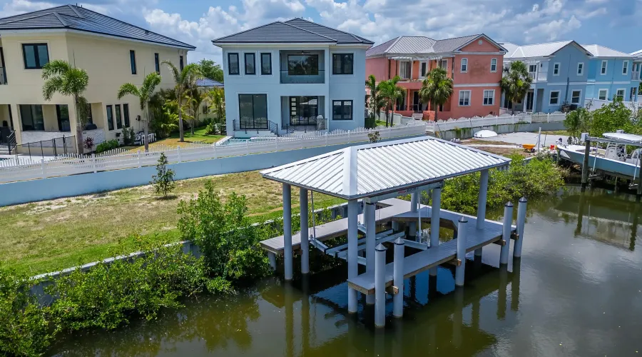 6520 SIMONE SHORES CIR, Apollo Beach, Florida, 33572, United States, 5 Bedrooms Bedrooms, 8 Rooms Rooms,3 BathroomsBathrooms,Residential,For Sale,SIMONE SHORES CIR,2,1898248