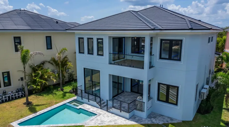 6520 SIMONE SHORES CIR, Apollo Beach, Florida, 33572, United States, 5 Bedrooms Bedrooms, 8 Rooms Rooms,3 BathroomsBathrooms,Residential,For Sale,SIMONE SHORES CIR,2,1898248