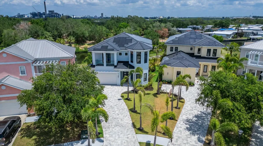 6520 SIMONE SHORES CIR, Apollo Beach, Florida, 33572, United States, 5 Bedrooms Bedrooms, 8 Rooms Rooms,3 BathroomsBathrooms,Residential,For Sale,SIMONE SHORES CIR,2,1898248