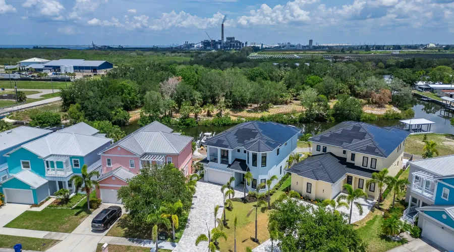 6520 SIMONE SHORES CIR, Apollo Beach, Florida, 33572, United States, 5 Bedrooms Bedrooms, 8 Rooms Rooms,3 BathroomsBathrooms,Residential,For Sale,SIMONE SHORES CIR,2,1898248