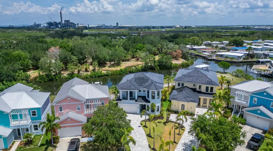 6520 SIMONE SHORES CIR, Apollo Beach, Florida, 33572, United States, 5 Bedrooms Bedrooms, 8 Rooms Rooms,3 BathroomsBathrooms,Residential,For Sale,SIMONE SHORES CIR,2,1898248