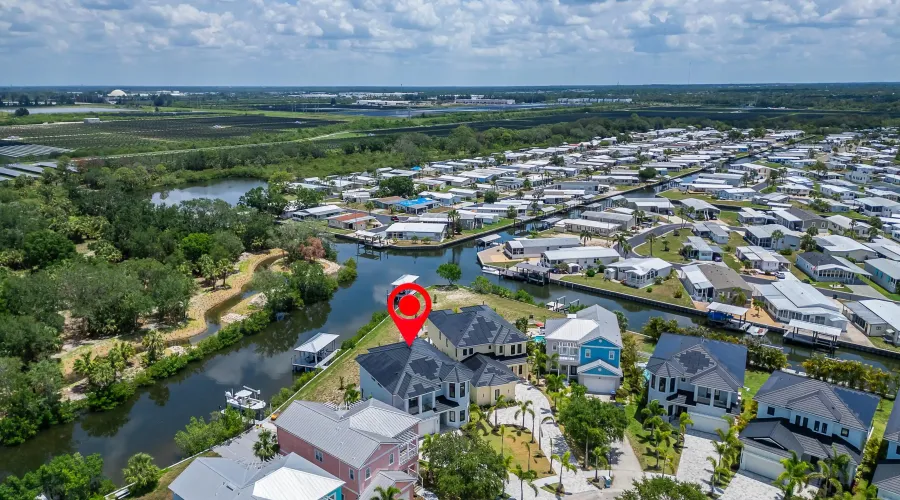 6520 SIMONE SHORES CIR, Apollo Beach, Florida, 33572, United States, 5 Bedrooms Bedrooms, 8 Rooms Rooms,3 BathroomsBathrooms,Residential,For Sale,SIMONE SHORES CIR,2,1898248