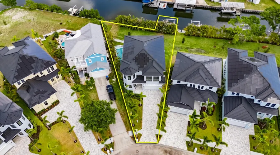 6526 Simone Shores Cir, Apollo Beach, Florida, 33572, United States, 5 Bedrooms Bedrooms, 8 Rooms Rooms,4 BathroomsBathrooms,Residential,For Sale,Simone Shores Cir,1899248