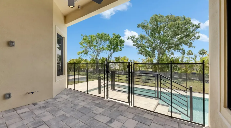 6532 Simone Shores, Apollo Beach, Florida, 33572, United States, 3 Bedrooms Bedrooms, 7 Rooms Rooms,3 BathroomsBathrooms,Waterfront,For Sale,Simone Shores,1899251