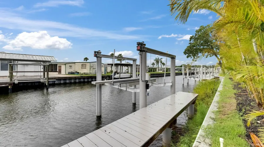 6528 Simone Shores Circle, Apollo Beach, Florida, 33572, United States, 5 Bedrooms Bedrooms, 9 Rooms Rooms,3 BathroomsBathrooms,Waterfront,For Sale,Simone Shores Circle,1899255