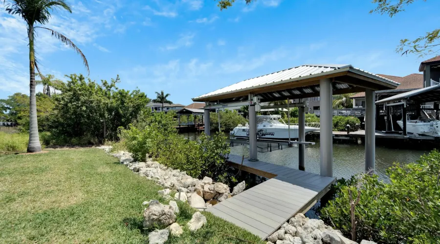 548 ESTUARY SHORE LANE, Apollo Beach, Florida, 33572, United States, 4 Bedrooms Bedrooms, 10 Rooms Rooms,2 BathroomsBathrooms,Waterfront,For Sale,ESTUARY SHORE LANE,1899259