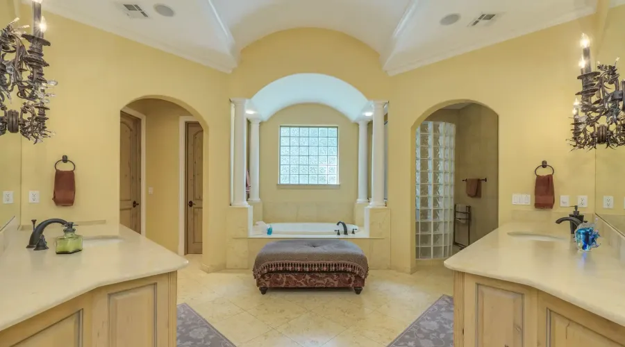 101 Arroyo Claro, Lakeway, Texas, 78734, United States, 4 Bedrooms Bedrooms, ,3 BathroomsBathrooms,Residential,For Sale,Arroyo Claro,2,1899935