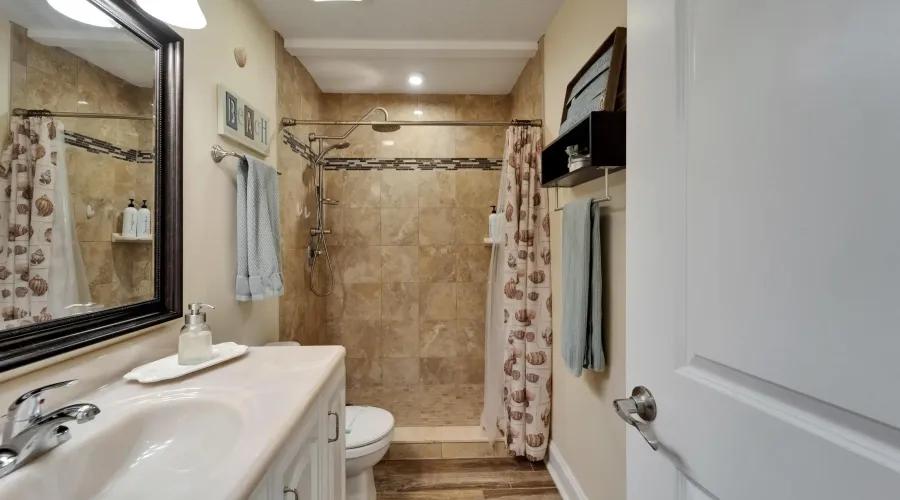 743 KINGSTON COURT, Apollo Beach, Florida, 33572, United States, 4 Bedrooms Bedrooms, 7 Rooms Rooms,2 BathroomsBathrooms,Waterfront,For Sale,KINGSTON COURT,1900416