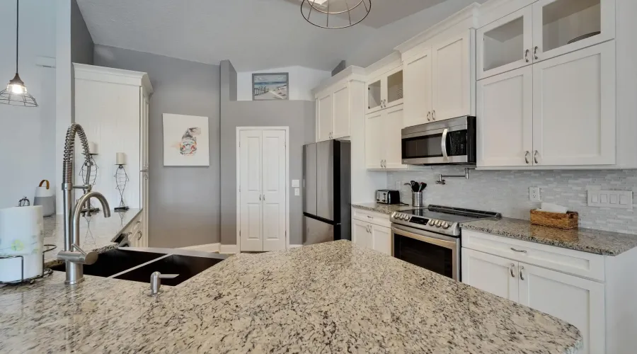 743 KINGSTON COURT, Apollo Beach, Florida, 33572, United States, 4 Bedrooms Bedrooms, 7 Rooms Rooms,2 BathroomsBathrooms,Waterfront,For Sale,KINGSTON COURT,1900416
