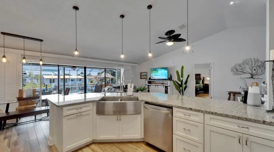 743 KINGSTON COURT, Apollo Beach, Florida, 33572, United States, 4 Bedrooms Bedrooms, 7 Rooms Rooms,2 BathroomsBathrooms,Waterfront,For Sale,KINGSTON COURT,1900416