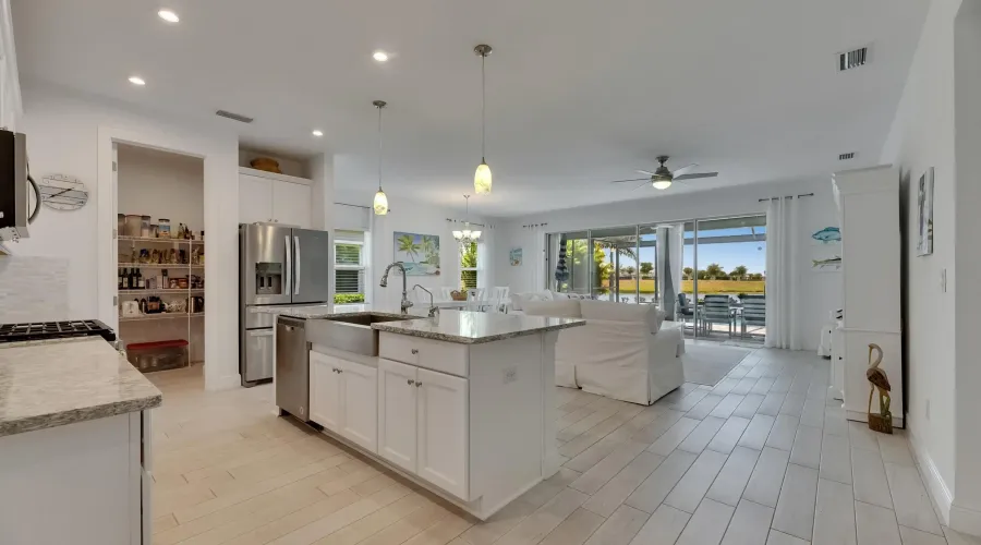 5814 SILVER SUN DRIVE, Apollo Beach, Florida, 33572, United States, 4 Bedrooms Bedrooms, 8 Rooms Rooms,3 BathroomsBathrooms,Residential,For Sale,SILVER SUN DRIVE,1900503