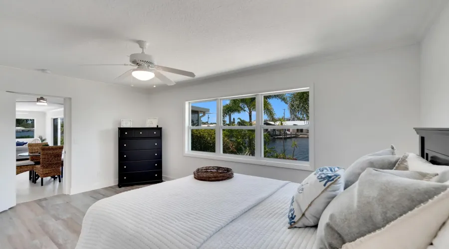 805 LEISEY CIRCLE, Ruskin, Florida, 33570, United States, 3 Bedrooms Bedrooms, 7 Rooms Rooms,2 BathroomsBathrooms,Waterfront,For Sale,LEISEY CIRCLE,1900504