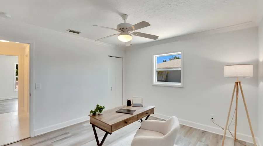 805 LEISEY CIRCLE, Ruskin, Florida, 33570, United States, 3 Bedrooms Bedrooms, 7 Rooms Rooms,2 BathroomsBathrooms,Waterfront,For Sale,LEISEY CIRCLE,1900504