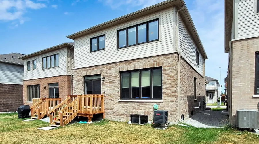 28 Gemini Dr, Barrie, Ontario, Canada, 4 Bedrooms Bedrooms, 8 Rooms Rooms,3 BathroomsBathrooms,Residential,For Sale,Gemini,1900507