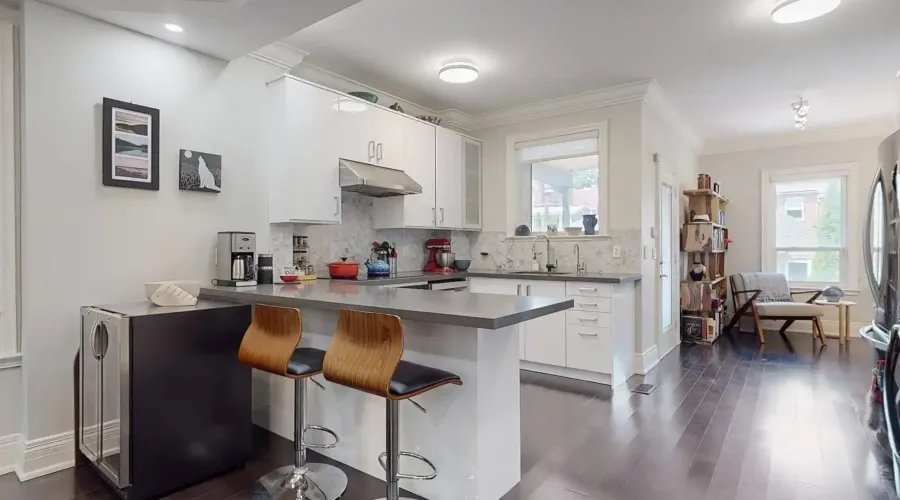 82 Russett Ave, Toronto, Ontario, Canada, 4 Bedrooms Bedrooms, 9 Rooms Rooms,4 BathroomsBathrooms,Residential,For Sale,Russett,1902915