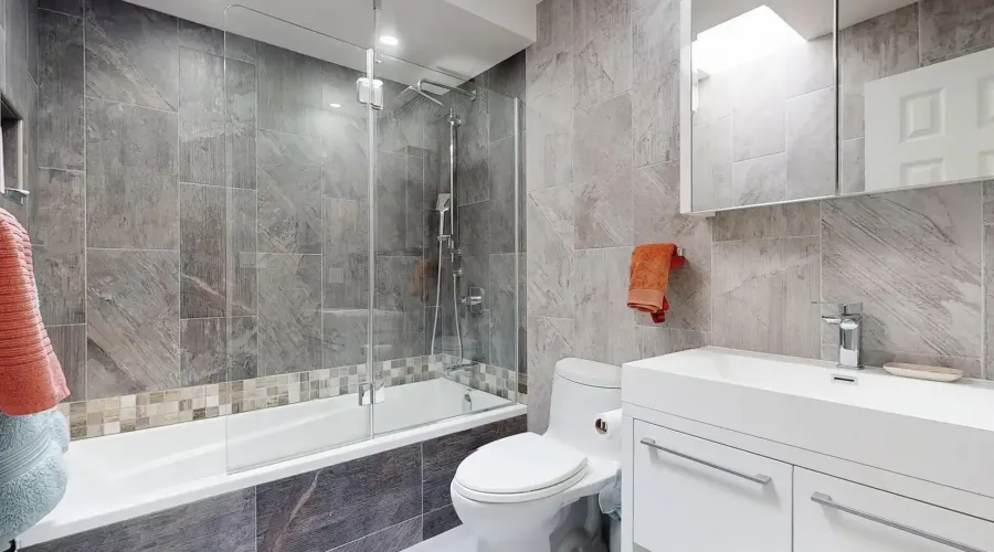 82 Russett Ave, Toronto, Ontario, Canada, 4 Bedrooms Bedrooms, 9 Rooms Rooms,4 BathroomsBathrooms,Residential,For Sale,Russett,1902915