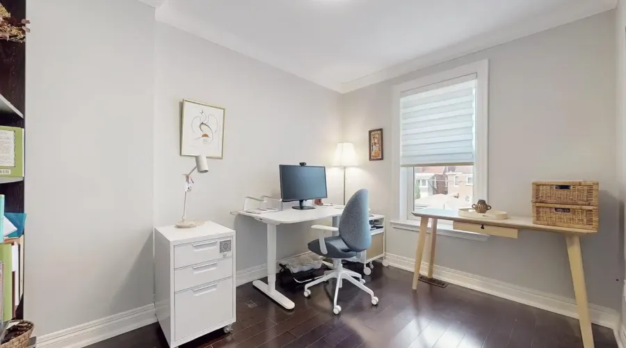 82 Russett Ave, Toronto, Ontario, Canada, 4 Bedrooms Bedrooms, 9 Rooms Rooms,4 BathroomsBathrooms,Residential,For Sale,Russett,1902915