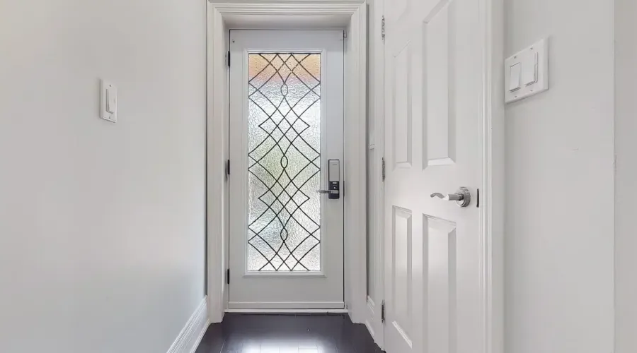 82 Russett Ave, Toronto, Ontario, Canada, 4 Bedrooms Bedrooms, 9 Rooms Rooms,4 BathroomsBathrooms,Residential,For Sale,Russett,1902915