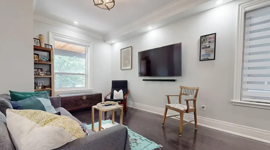 82 Russett Ave, Toronto, Ontario, Canada, 4 Bedrooms Bedrooms, 9 Rooms Rooms,4 BathroomsBathrooms,Residential,For Sale,Russett,1902915